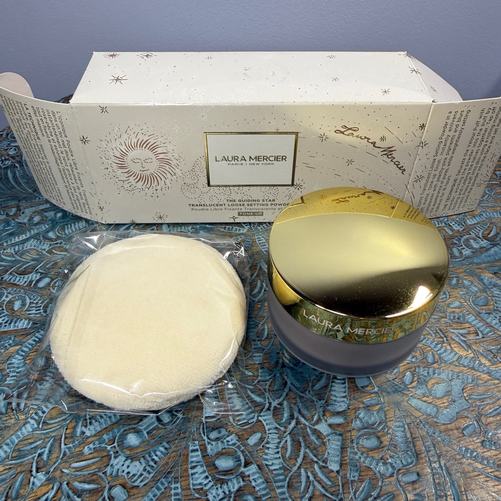 Brand New! Laura Mercier Rose translucent loose setting powder and powder puff